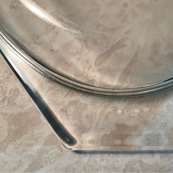 Vintage Pyrex ‘Snowflake’ pattern black #043 2 piece divided casserole set - Picture 6 of 13